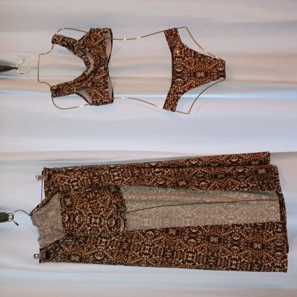Mustique bikini set and matching maxi skort/coverup /pareo set - Picture 6 of 8